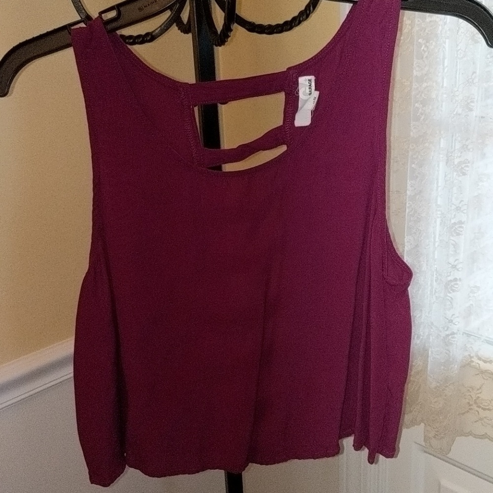 Crop top